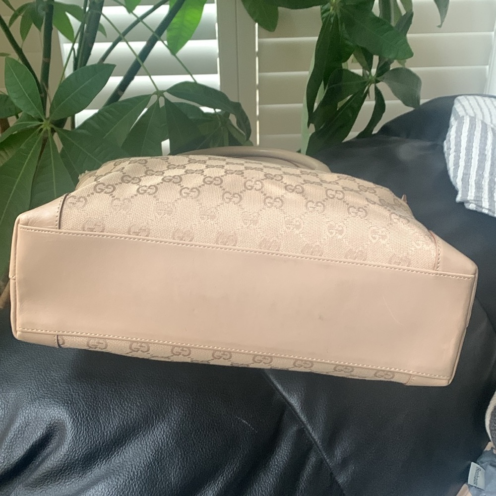 Gucci Tote With Authentication (Host Pick) - image 5